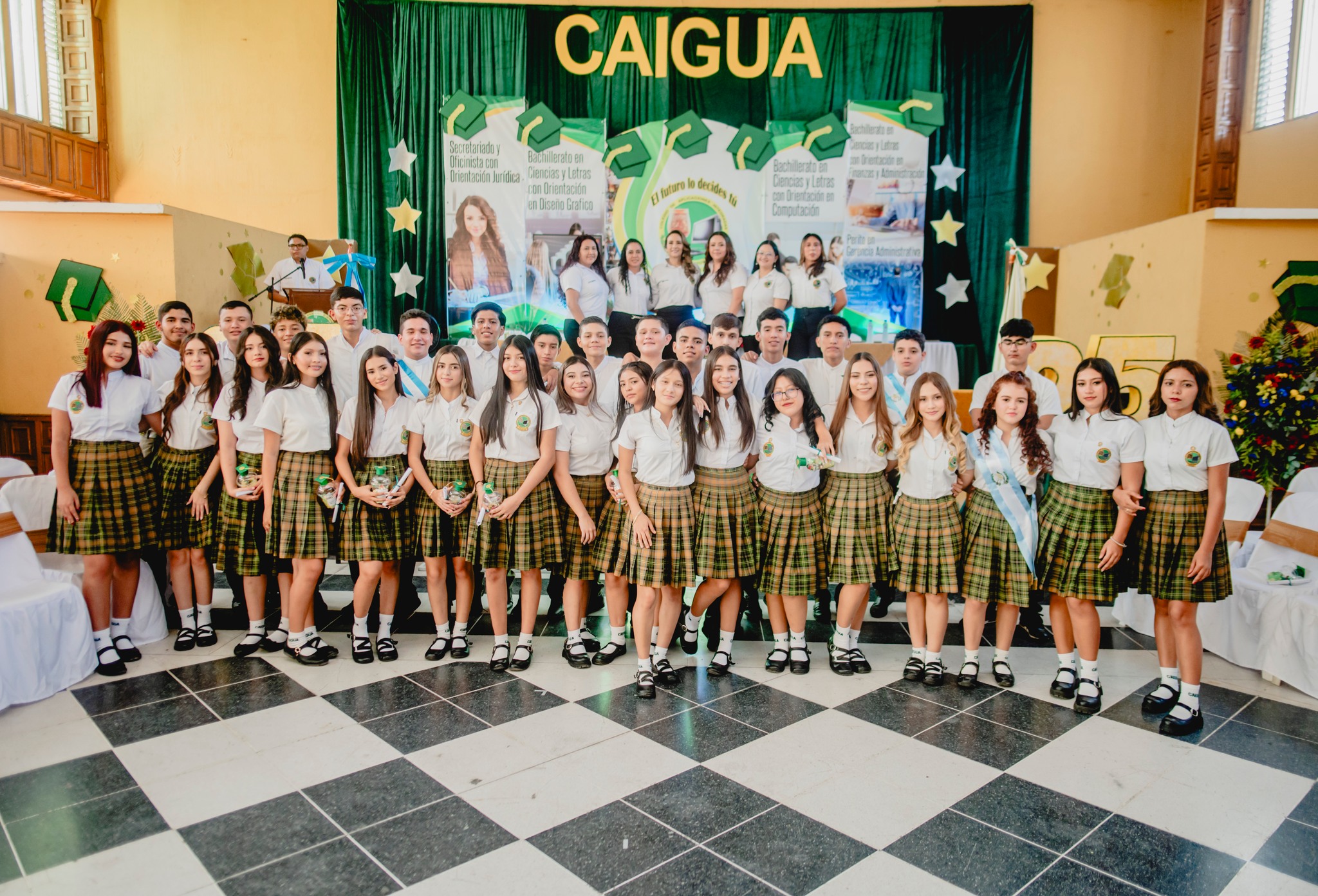 Estudiantes de CAIGUA